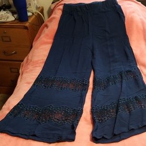 Wide leg pants